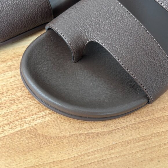 Slippers - Picture 5 of 9